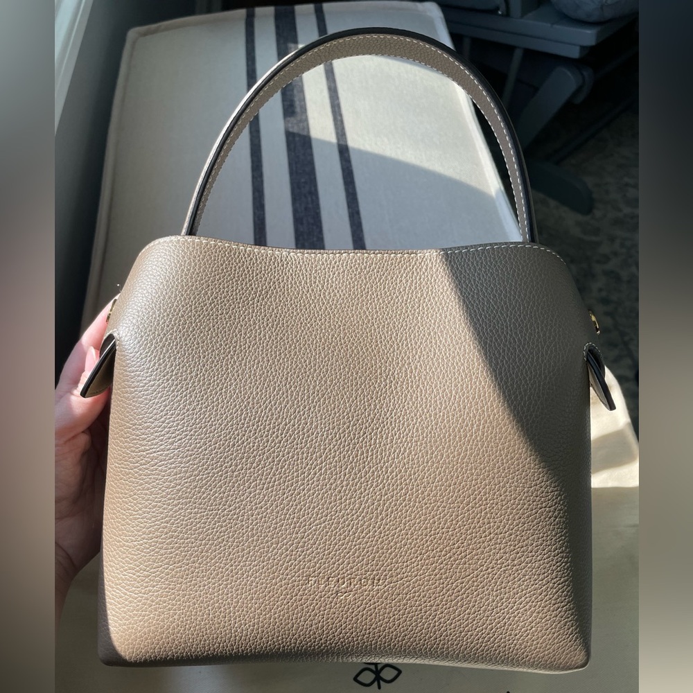 Fleuron Medium Swann Bag - Taupe